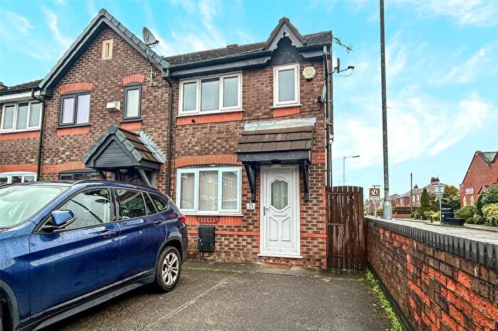 2 Bedroom Semi Detached House For Sale In Ravenoak Drive, Failsworth, Manchester, M35