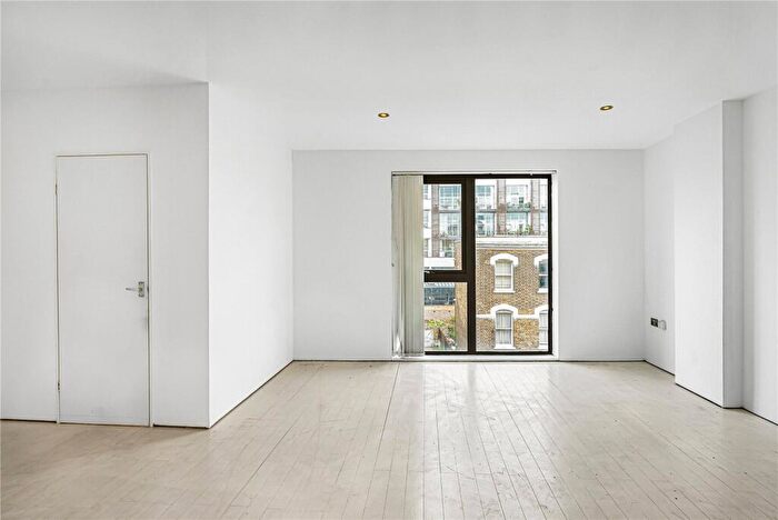 2 Bedroom Apartment To Rent In Kingsland Road, London, E8