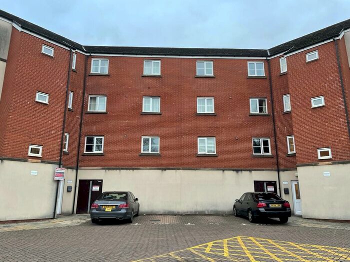 1 Bedroom Flat To Rent In Whistle Road, Mangotsfield, Bristol, BS16