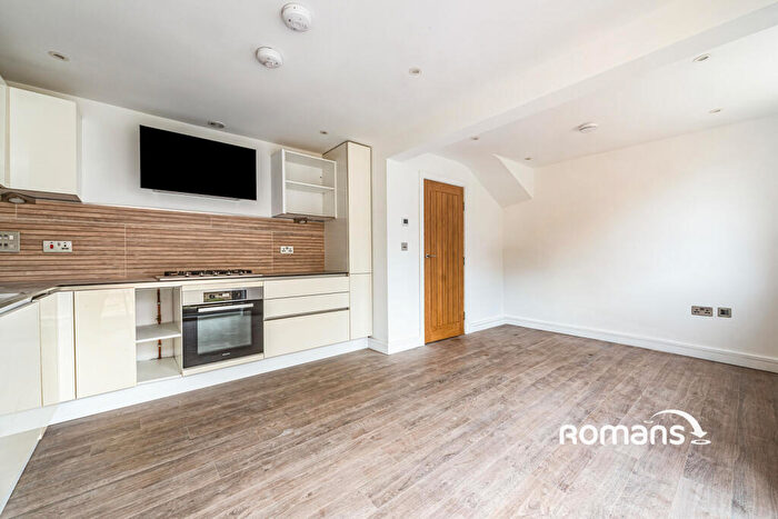 3 Bedroom Semi Detached House To Rent In Wrenfield Drive, Caversham, Reading, RG4