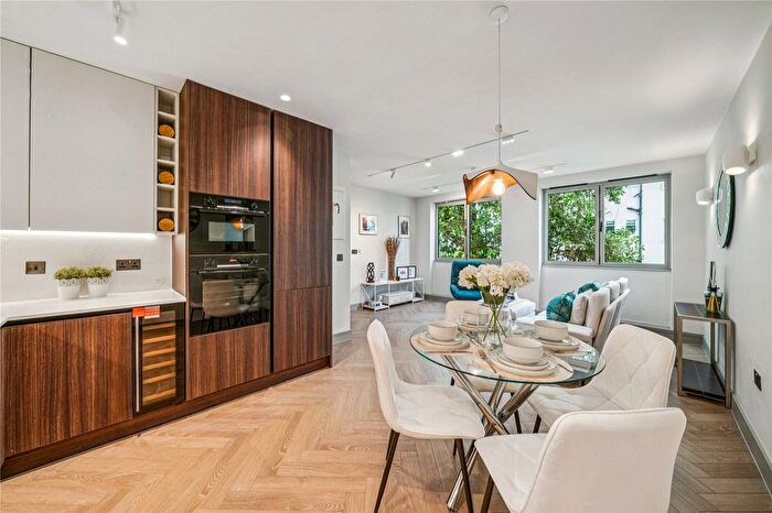 3 Bedroom Flat For Sale In Alderbrook Road, SW12