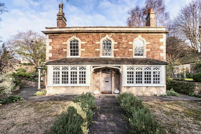 3 Bedroom Detached House To Rent In Sion Hill, Bath, BA1