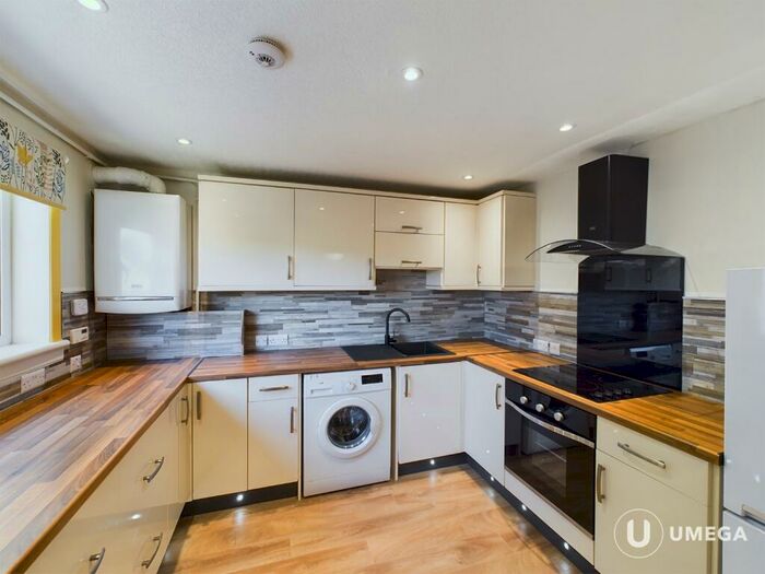 2 Bedroom Flat To Rent In Saughton Main Terrace, Saughton, Edinburgh, EH11