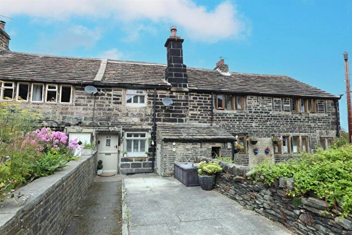 1 Bedroom Cottage To Rent In Totties, Holmfirth, HD9