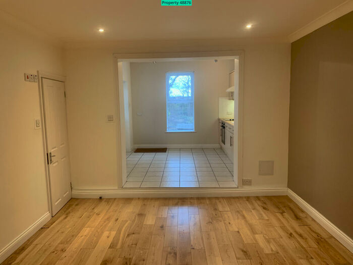 1 Bedroom Ground Flat To Rent In Wilton Road, Salisbury, SP2