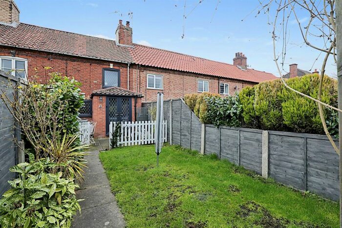 1 Bedroom Terraced House For Sale In Mill Lane, Rockley, Retford, DN22