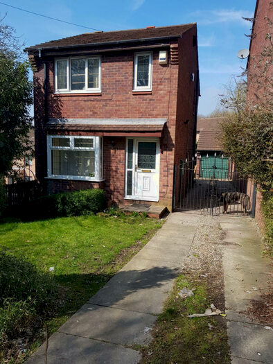 3 Bedroom Detached House To Rent In Silk Mill Approach, Tinshill, Leeds, West Yorkshire, LS16