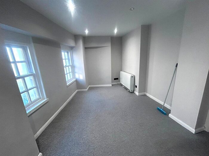 2 Bedroom Flat To Rent In Bartholomews, Brighton, BN1