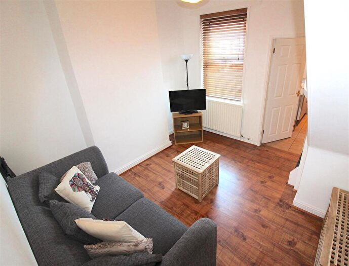 3 Bedroom Terraced House For Sale In Swan Lane, Stoke, CV2