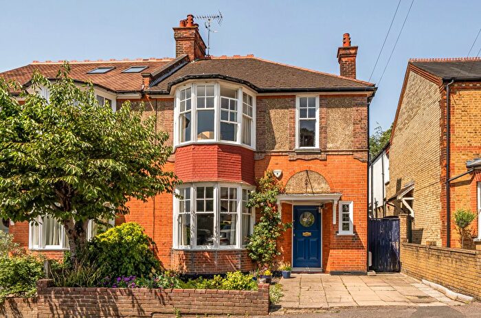 4 Bedroom Semi-Detached House For Sale In Clifford Road, Barnet, EN5