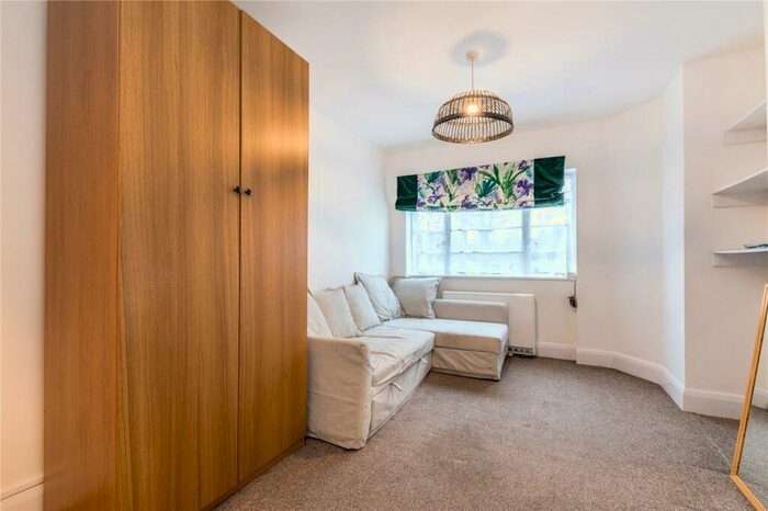 Studio To Rent In Peckham Rye, East Dulwich, London, SE22