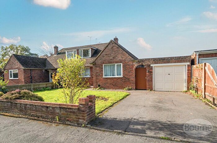 3 Bedroom Bungalow For Sale In Vale Road, Ash Vale, Surrey, GU12