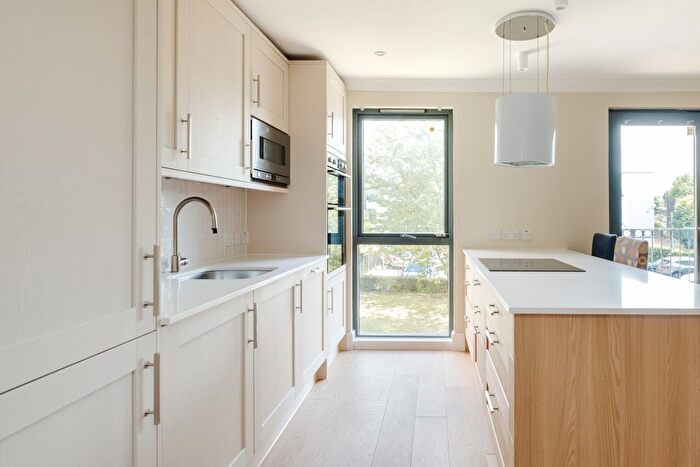 1 Bedroom Flat To Rent In Southgate Road, London, N1