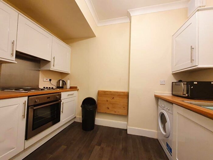 4 Bedroom Flat To Rent In Haymarket Terrace, West End, Edinburgh, EH12