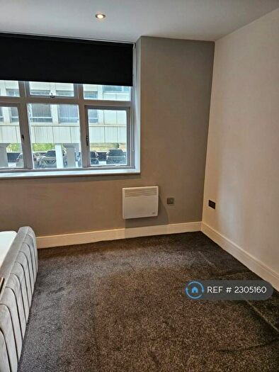 1 Bedroom Flat To Rent In Empire House, Bradford, BD1