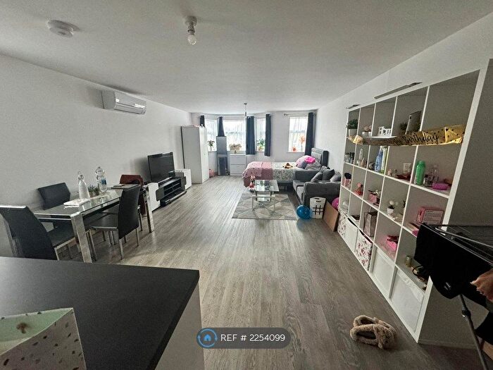 1 Bedroom Flat To Rent In Anglesea Road, Southampton, SO15