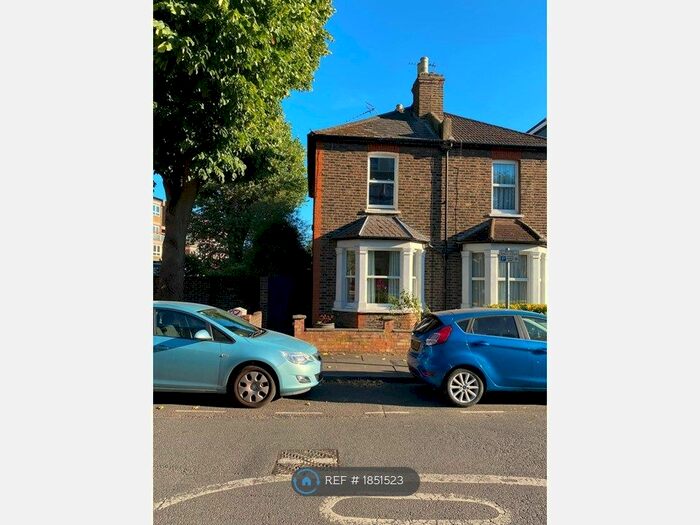 3 Bedroom Semi-Detached House To Rent In Somerset Road, Kingston Upon Thames, KT1