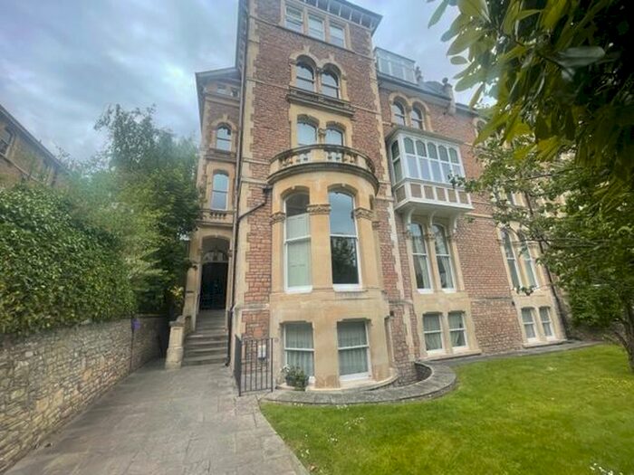 2 Bedroom Apartment To Rent In Percival Road, Bristol, BS8