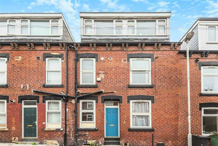 3 Bedroom Terraced House To Rent In Autumn Street, Leeds, LS6