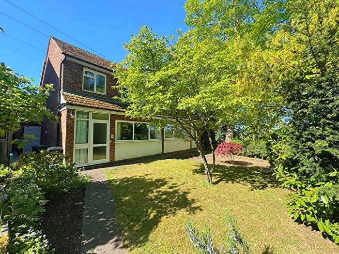 3 Bedroom Semi-Detached House For Sale In Park Hill, Kenilworth, CV8