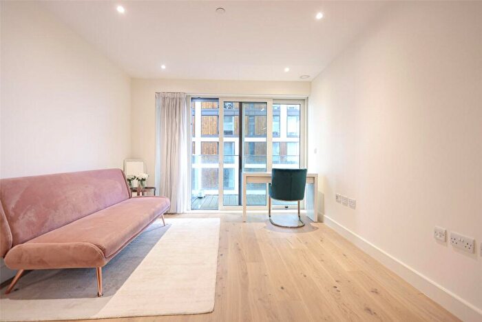 1 Bedroom Apartment For Sale In Duke Of Wellington Avenue, Woolwich, SE18