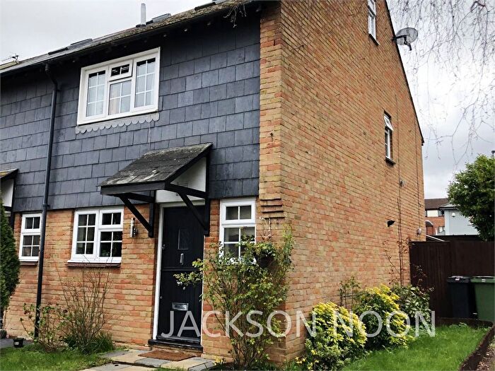 3 Bedroom End Of Terrace House To Rent In Middle Close, Epsom, KT17