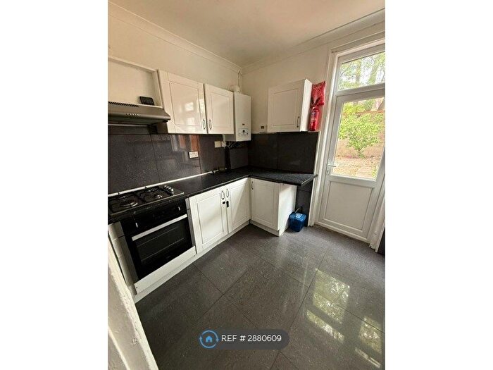 2 Bedroom Detached House To Rent In Abbotsford Avenue, London, N15