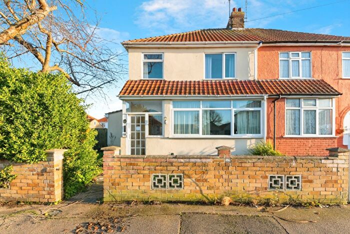 4 Bedroom Semi Detached House For Sale In Thomas Road, Clacton-On-Sea, Essex, CO15