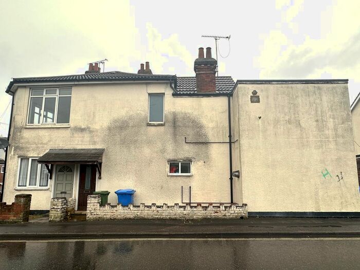 1 Bedroom Flat To Rent In Clockhouse Road, Farnborough, GU14