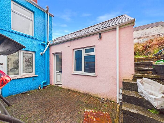 1 Bedroom Semi Detached Bungalow For Sale In New Road, Skewen, SA10