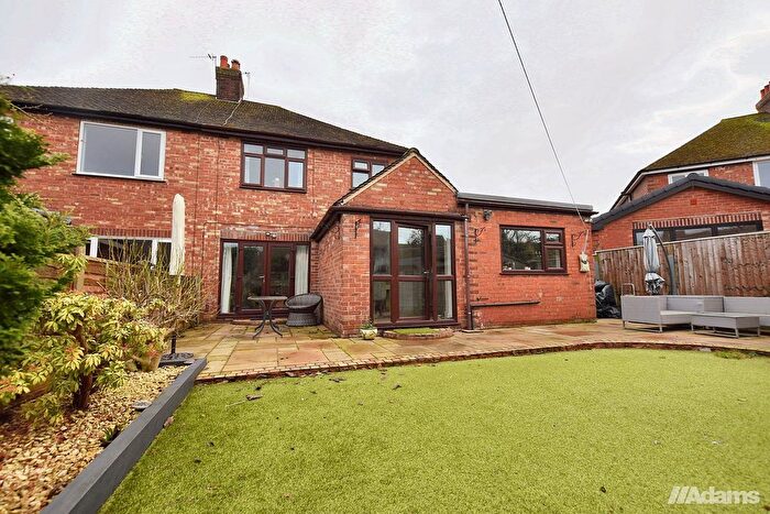 4 Bedroom Semi-detached House For Sale In Middlehurst Road, Grappenhall, WA4