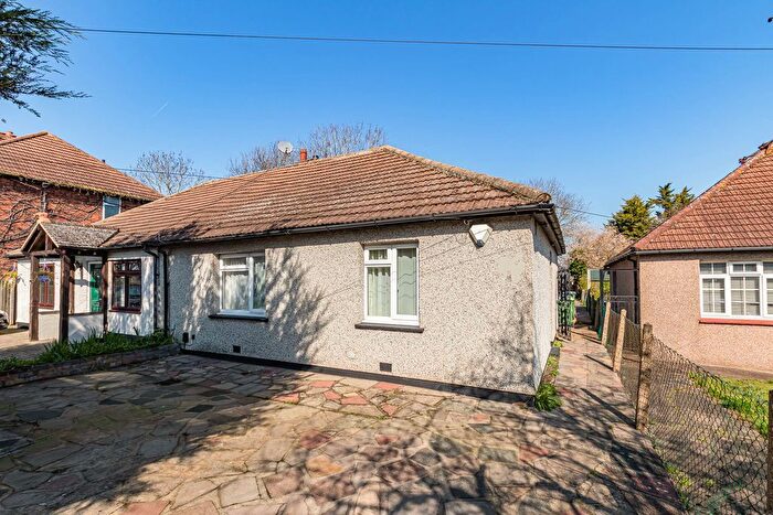 4 Bedroom Semi Detached House For Sale In Maidstone Road, Sidcup, DA14