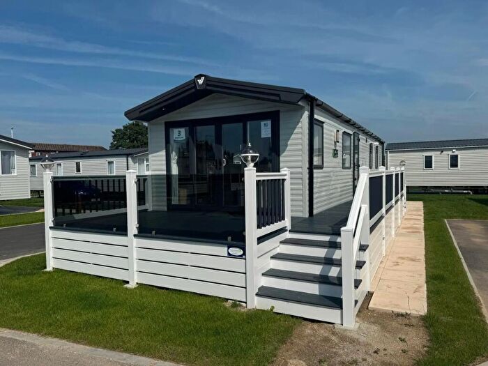 3 Bedroom Caravan For Sale In Willerby Lamberhurst, Alberta Holiday Park, Faversham Road, Whitstable, Kent, CT5