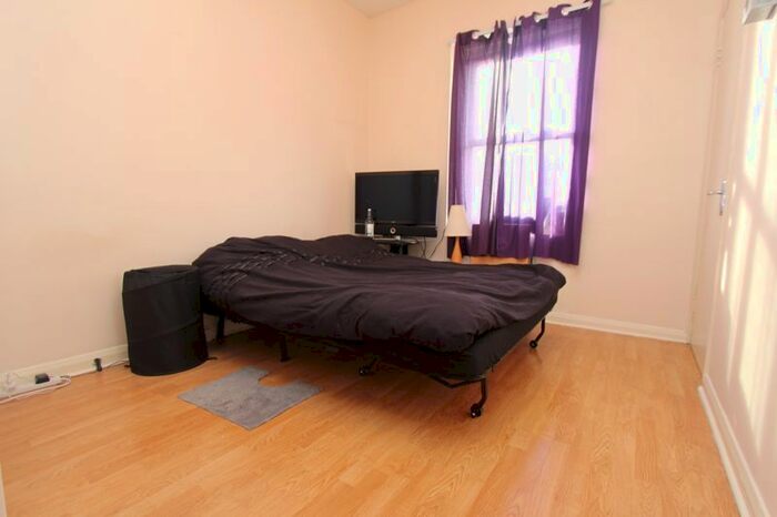 Studio To Rent In Park Mews, Park Road, London, N8