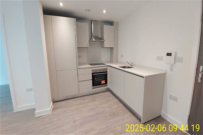 2 Bedroom Flat For Sale In Burj Digbeth, Green St, Birmingham, B12