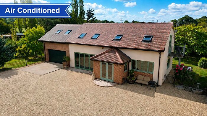 5 Bedroom Detached House For Sale In Sticky Lane, Hardwicke, Gloucester, GL2
