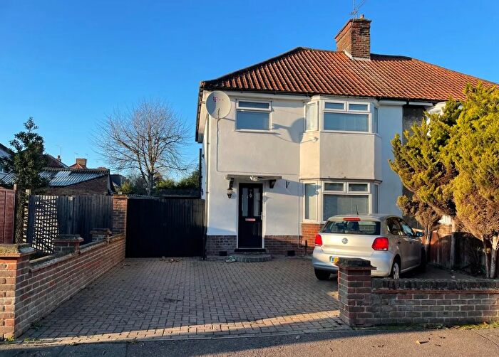 3 Bedroom Terraced House To Rent In St. George's Road, Watford, WD24