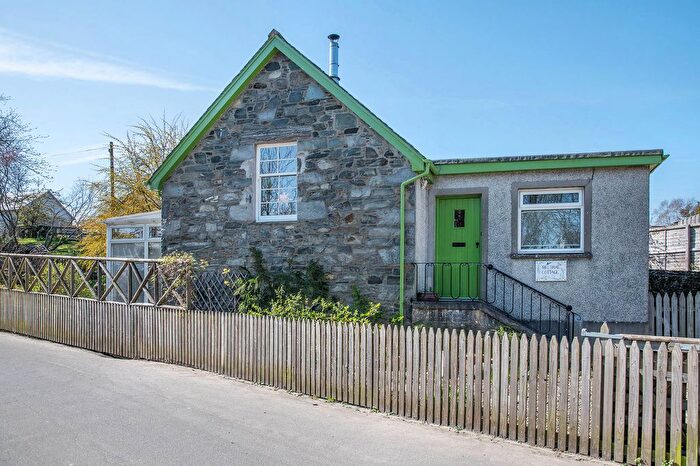 2 Bedroom Detached Bungalow For Sale In Mill Street, Aberfeldy, PH15