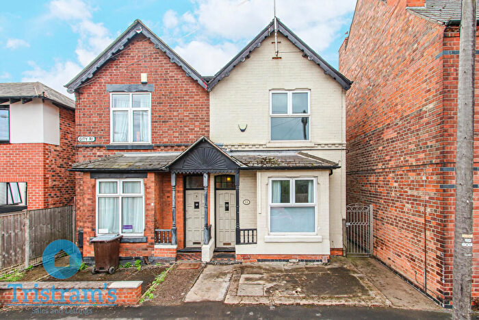 4 Bedroom Semi-Detached House To Rent In City Road, Dunkirk, NG7