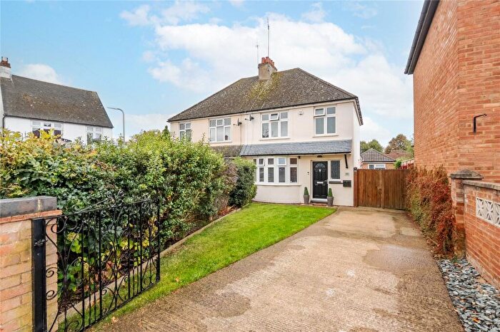4 Bedroom Semi-Detached House For Sale In Lennox Road, Bletchley, Milton Keynes, Bucks, MK2
