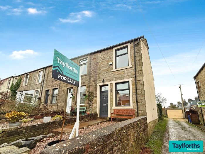 2 Bedroom Terraced House For Sale In Smith Street, Barnoldswick, BB18
