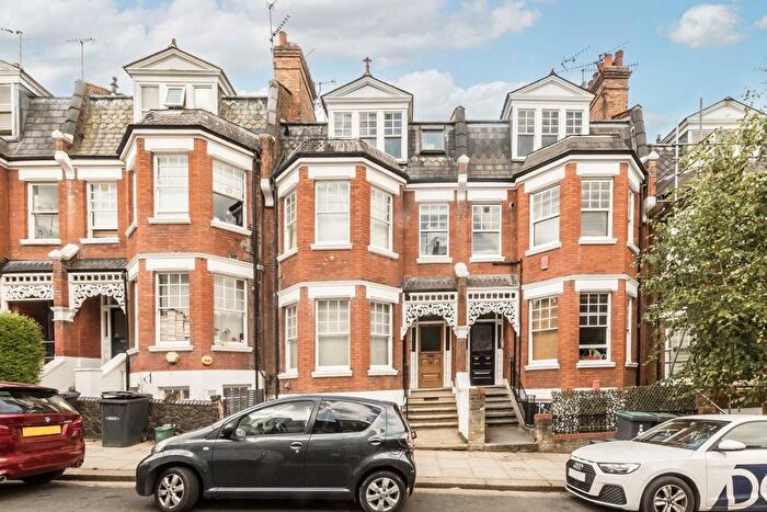 2 Bedroom Flat To Rent In Milton Road, Highgate, N6