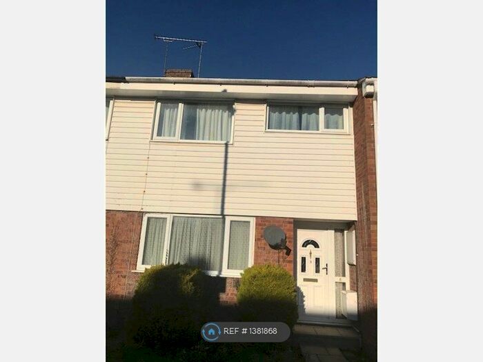 3 Bedroom Terraced House To Rent In Blackwater Close, Basingstoke, RG21