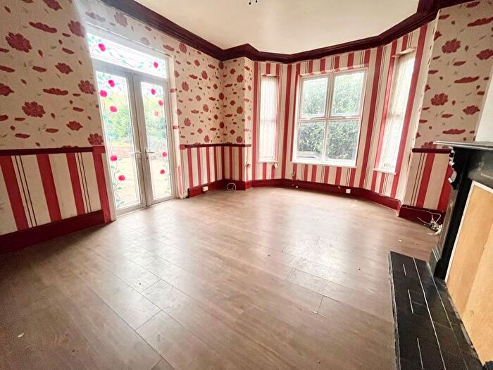 6 Bedroom End Of Terrace House For Sale In John Street, Brierley Hill, DY5