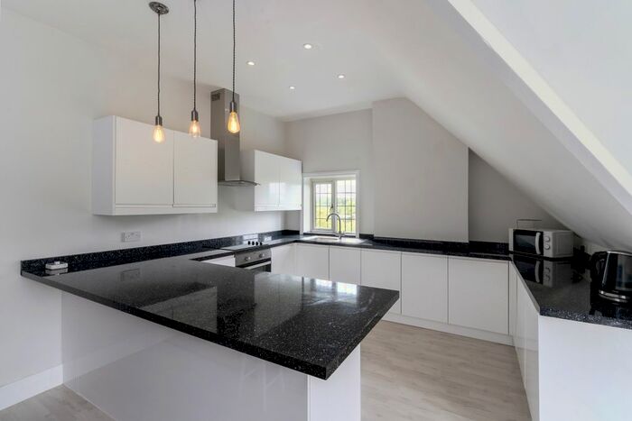 2 Bedroom Flat To Rent In Bletchingley Road, Godstone, RH9