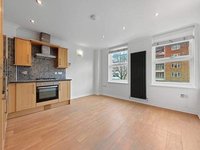 1 Bedroom Flat To Rent In Globe Road, Bethnal Green, London, E2
