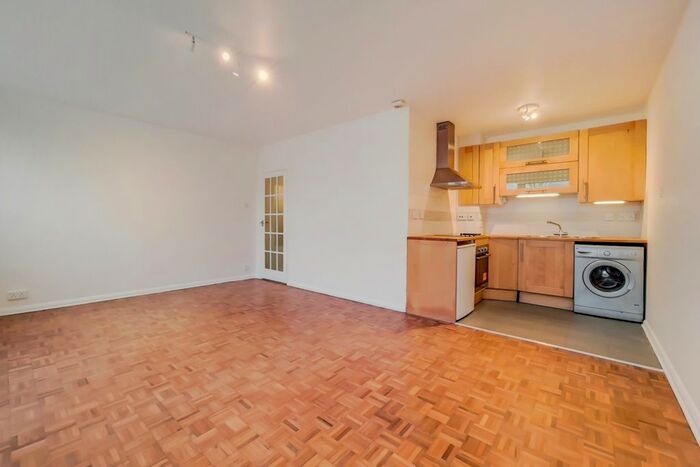 Studio To Rent In Kersfield House, Kersfield Road, Putney SW15