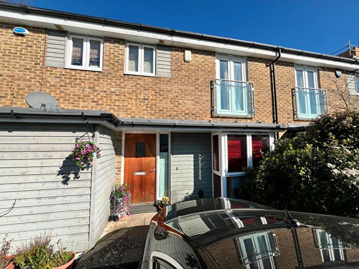 4 Bedroom Town House For Sale In Coolidge Close, Headington, Oxford, Oxfordshire, OX3
