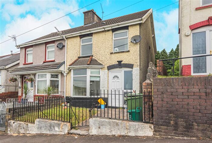 3 Bedroom House To Rent In Fern Street, Gilfach Goch, Porth, CF39