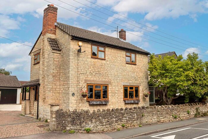 3 Bedroom Detached House For Sale In Station Road, Bishops Cleeve, Cheltenham, GL52